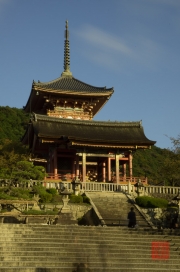 Japan 2012 - Kyoto - Kiyomizu-dera - Pagoda & Front building