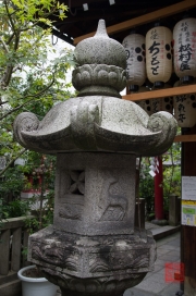 Japan 2012 - Kyoto - Teramachi - Nishiki Tenman-gu - Stone lantern