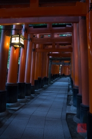 Japan 2012 - Kyoto - Fushimi Inari Taisha - Big arches