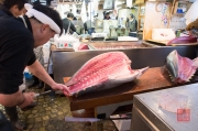 Japan 2012 - Tsukiji - Fish Market - Tuna Processing