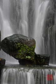 Taiwan 2012 - Taipei - Longshan Tempel - Wasserfall III
