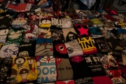 Taiwan 2012 - Taipei - St. Raohe Nachtmarkt - T-Shirts