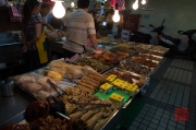 Taiwan 2012 - Taipei - Beitou - Markt - Fleischspezialitäten