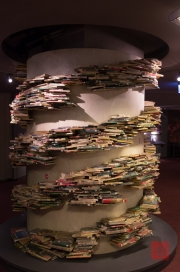 Taiwan 2012 - Taipei - Bookwall