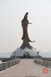 Macau 2014 - Kun Iam Statue