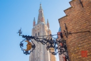 2015 Brugges - Moon & Liebfrauenkirche