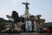 Hanoi 2016 - Military Museum - Plane installation