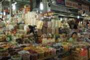 Hue 2016 - Market - Shop